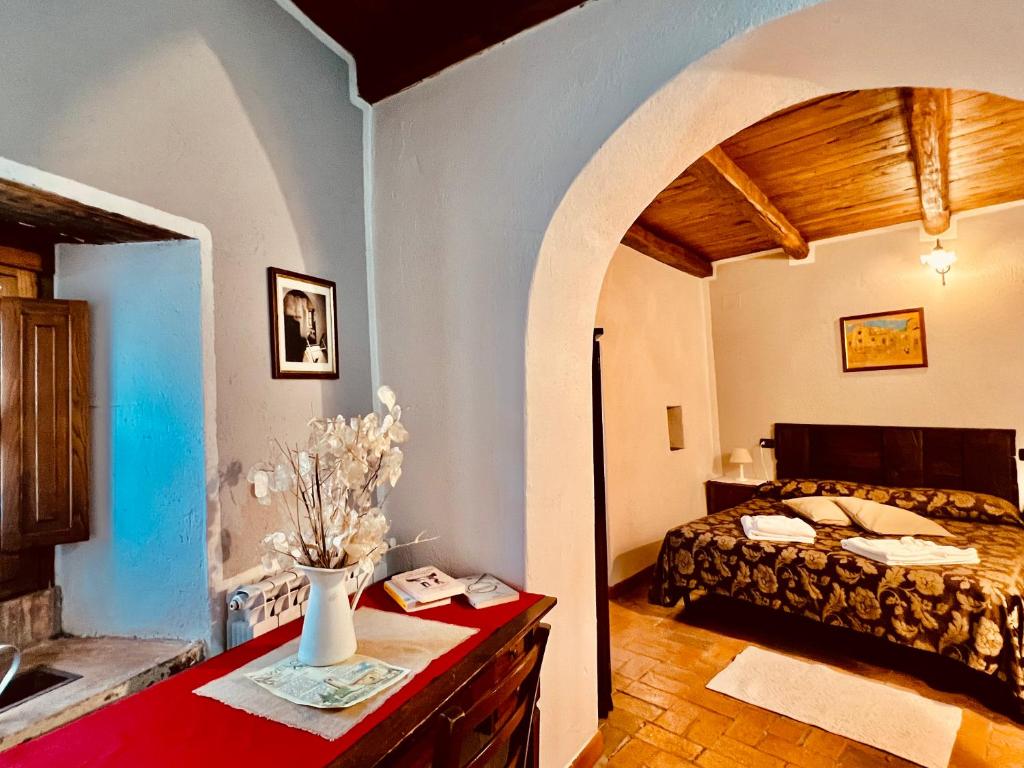 A bed or beds in a room at Agriturismo Montagna Verde Apella