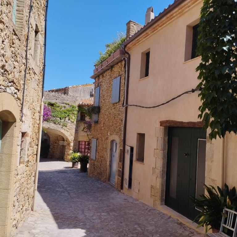 Το κτήριο όπου στεγάζεται  το διαμέρισμα