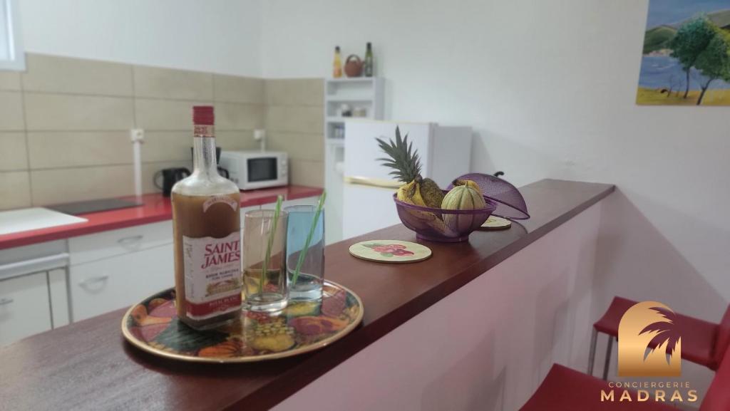 Kuchyň nebo kuchyňský kout v ubytování Villa Alizée Domaine roses des vents