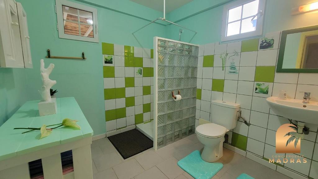 Koupelna v ubytování Villa Alizée Domaine roses des vents