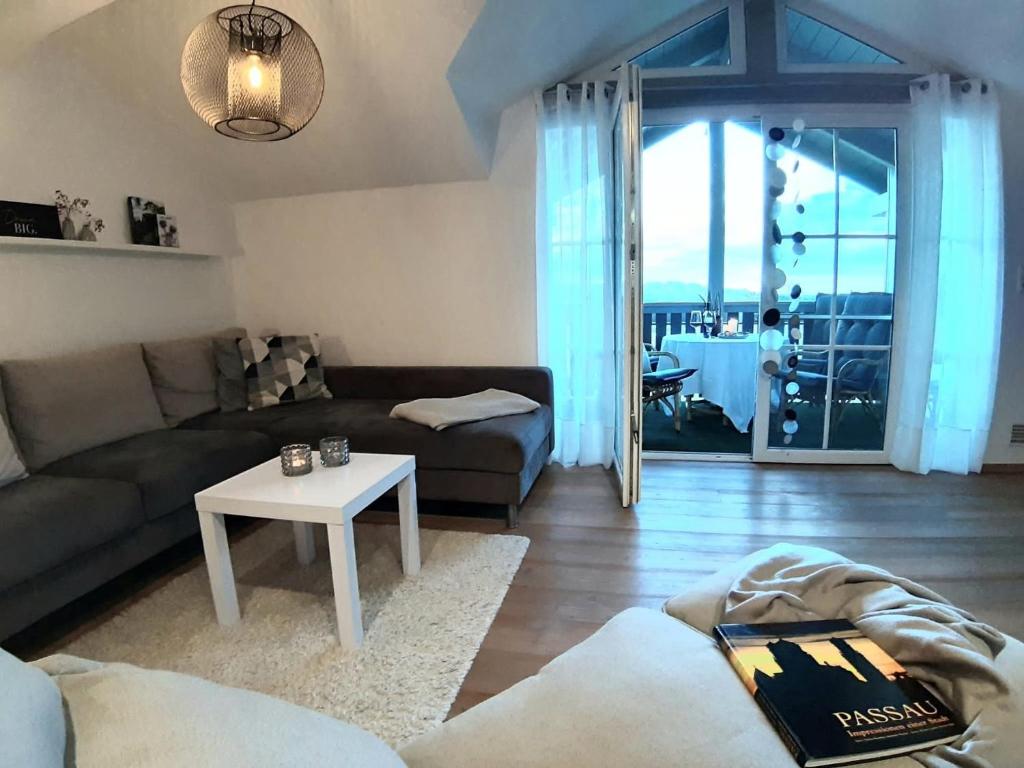 Posezení v ubytování 5 Sterne Ferienwohnung Alpenblick nur für Urlaubsgäste