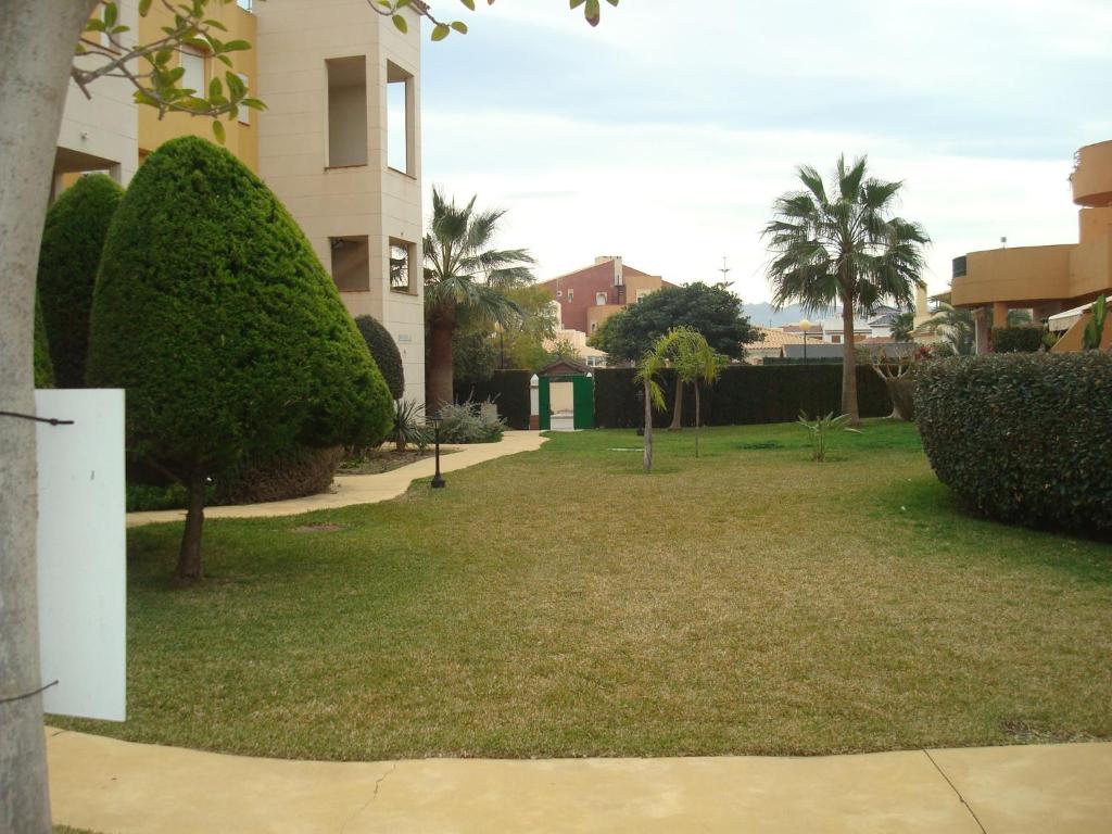 Zahrada ubytování Ground floor naturist studio with terrace