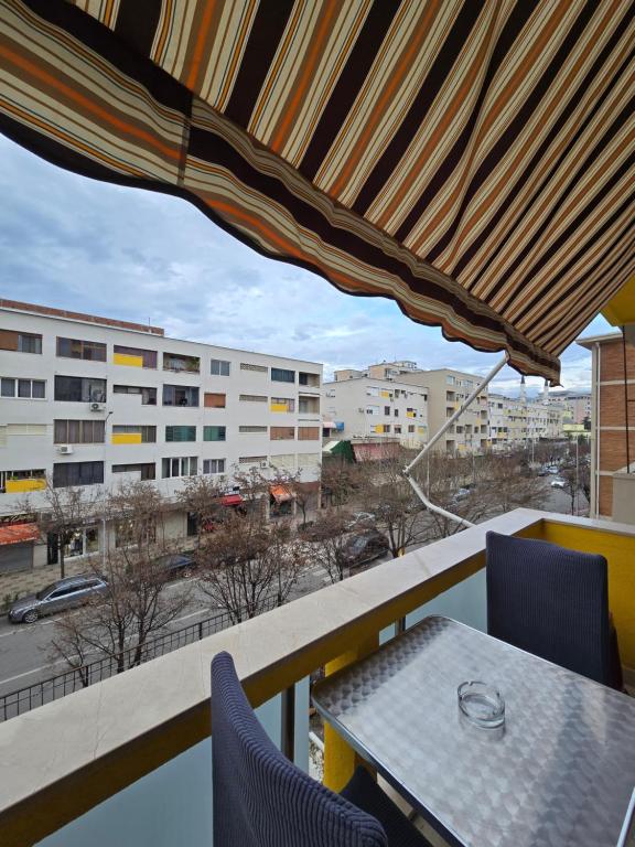 Balkonas arba terasa apgyvendinimo įstaigoje Ideal Home