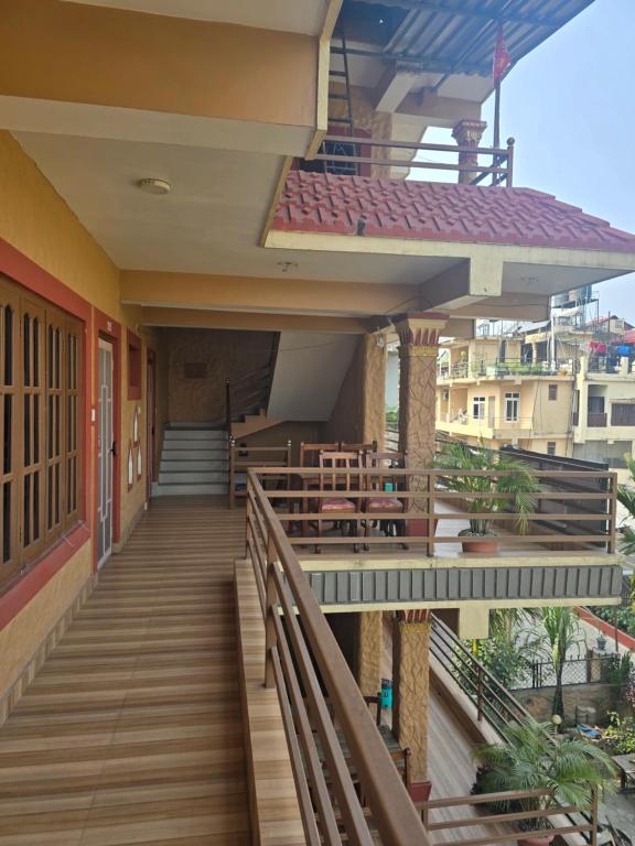 Balkón nebo terasa v ubytování Sauraha Alley Inn Lumanti