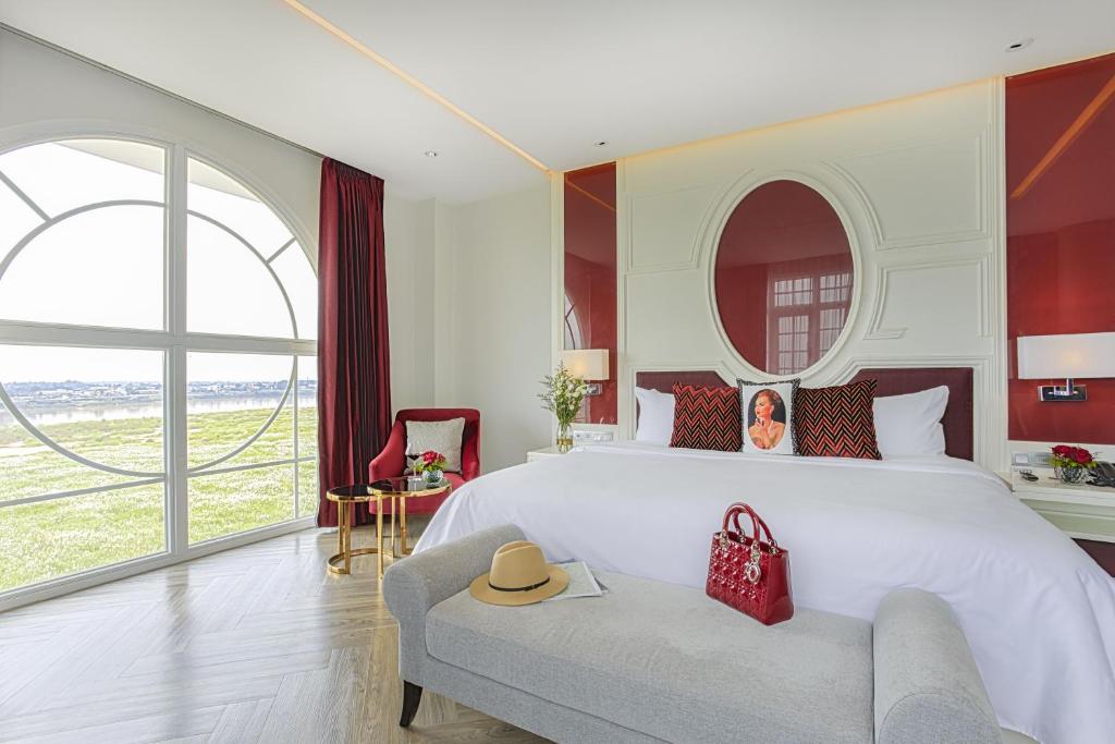 La Seine Hotel - Housity