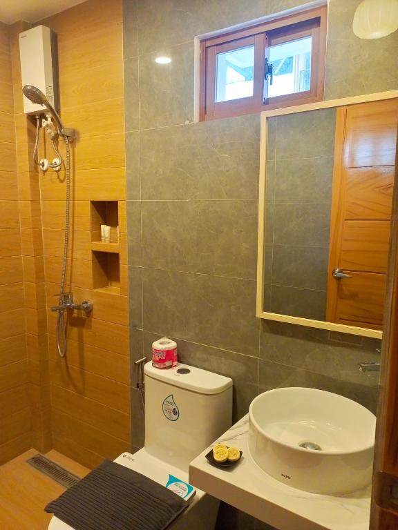 Koupelna v ubytování Beehive El Nido