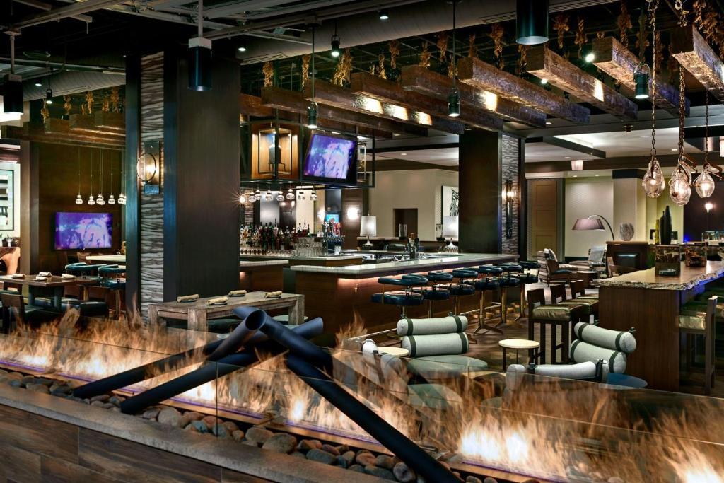 Restaurace v ubytování Renaissance Phoenix Downtown Hotel