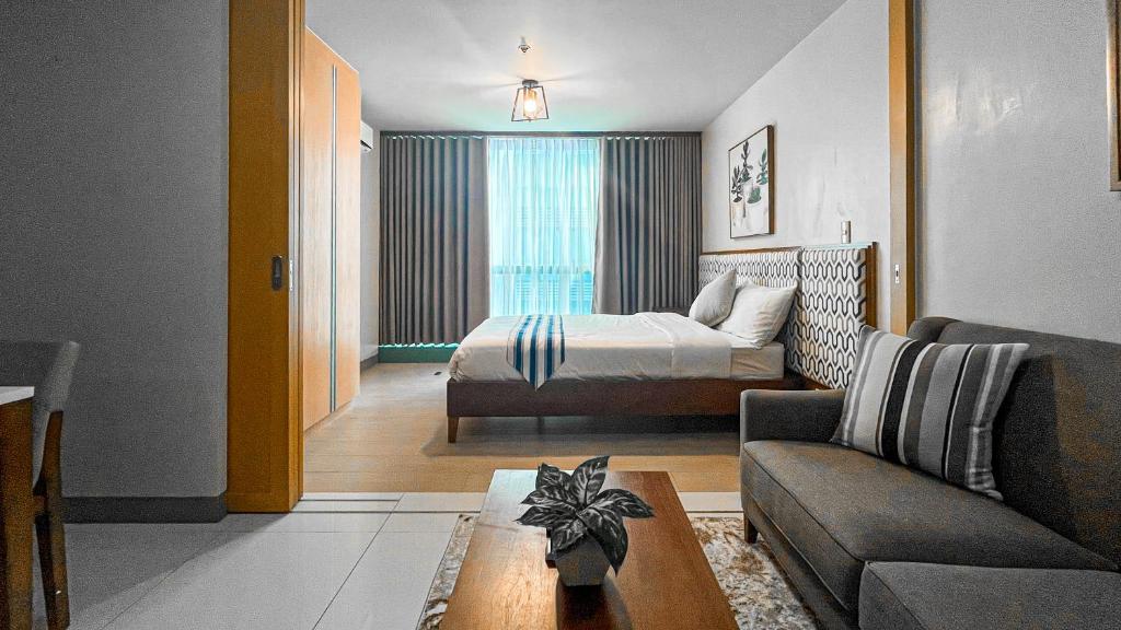 Full-Serviced Residential Apartment in One Uptown Residences, BGC