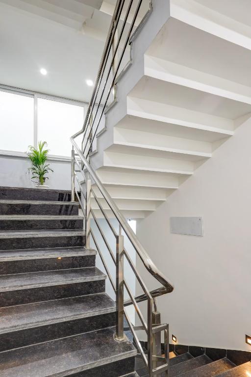 Fotografie z fotogalerie ubytování 1BHK Suites Opp Marriott - Huda City Centre v destinaci Gurgáon