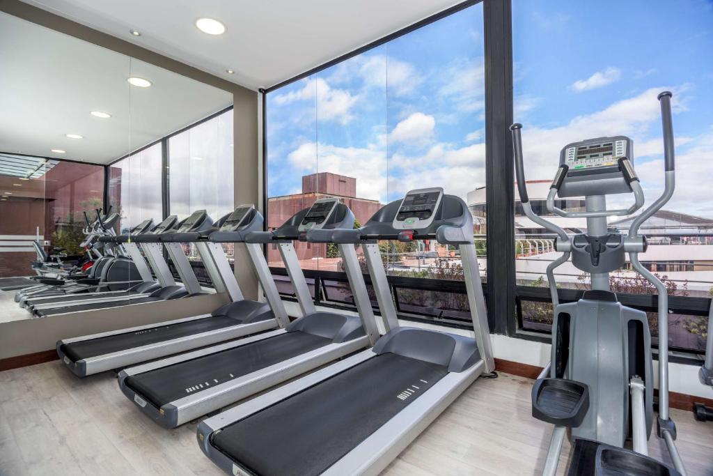 Fitness centrum a/nebo fitness zařízení v ubytování NH Collection Bogota WTC Royal