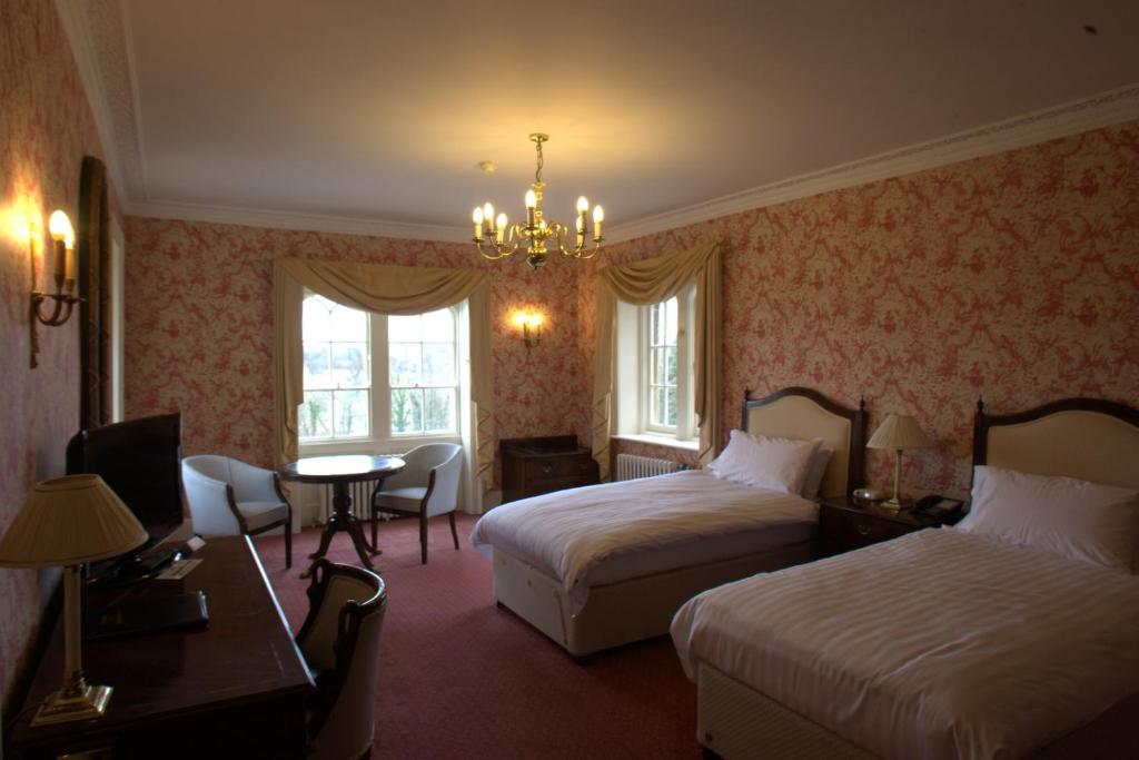 Donnington Grove - Twin Room - Manor House