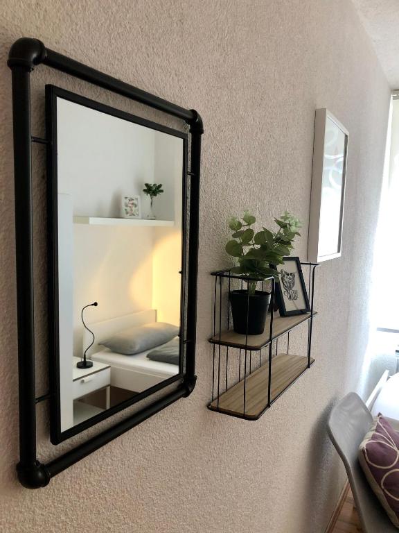 Postel nebo postele na pokoji v ubytování No2 TOP Apartment4YOU - 3 Zimmer, 1-6 Pers, Saarbrücken - Jägersfreude Saarbruecken