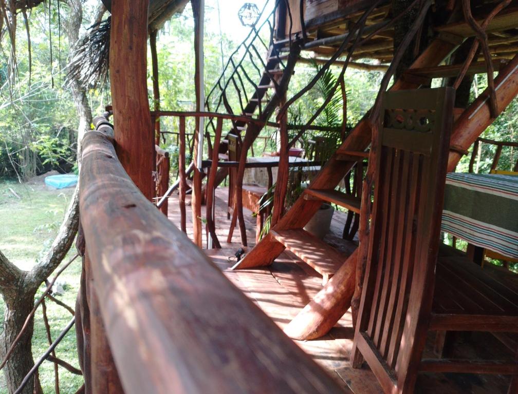 Balkón nebo terasa v ubytování Atha Tree House