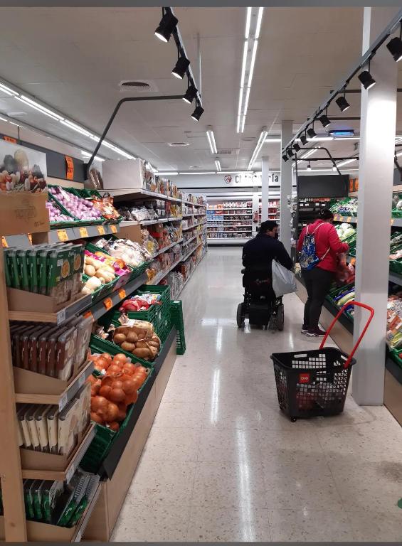 Supermarket lub sklepy w pobliżu tego apartamentu