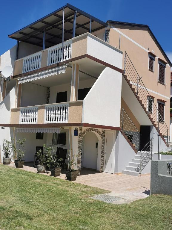 Budova, kde se apartmán nachází
