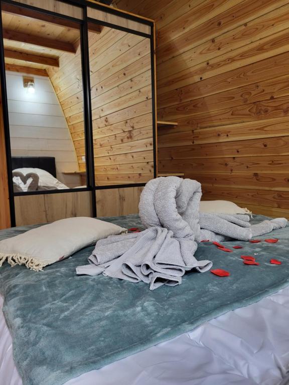 Postel nebo postele na pokoji v ubytování POD es Aqui