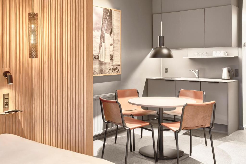 Kuchyň nebo kuchyňský kout v ubytování Four Points Flex by Sheraton Vejle