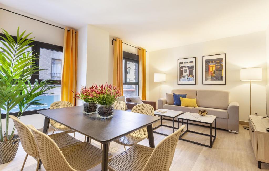 Antonio Lopez en Madrid - Two-Bedroom Apartment V