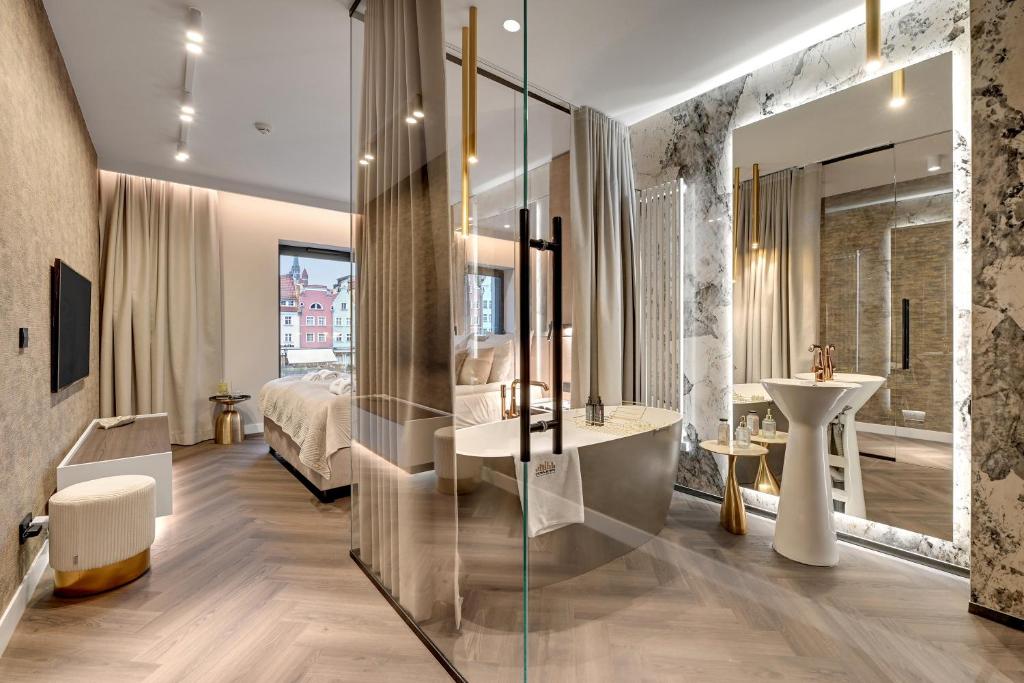 DEO PLAZA Premium Suites & Riverside by Downtown Apartments - 9