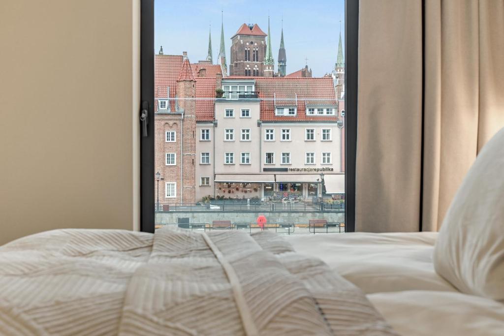 DEO PLAZA Premium Suites & Riverside by Downtown Apartments - 11