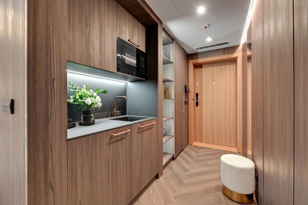 DEO PLAZA Premium Suites & Riverside by Downtown Apartments - 12