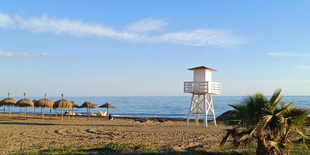 Romantic Ocean Breeze, 50 meters from the Beach