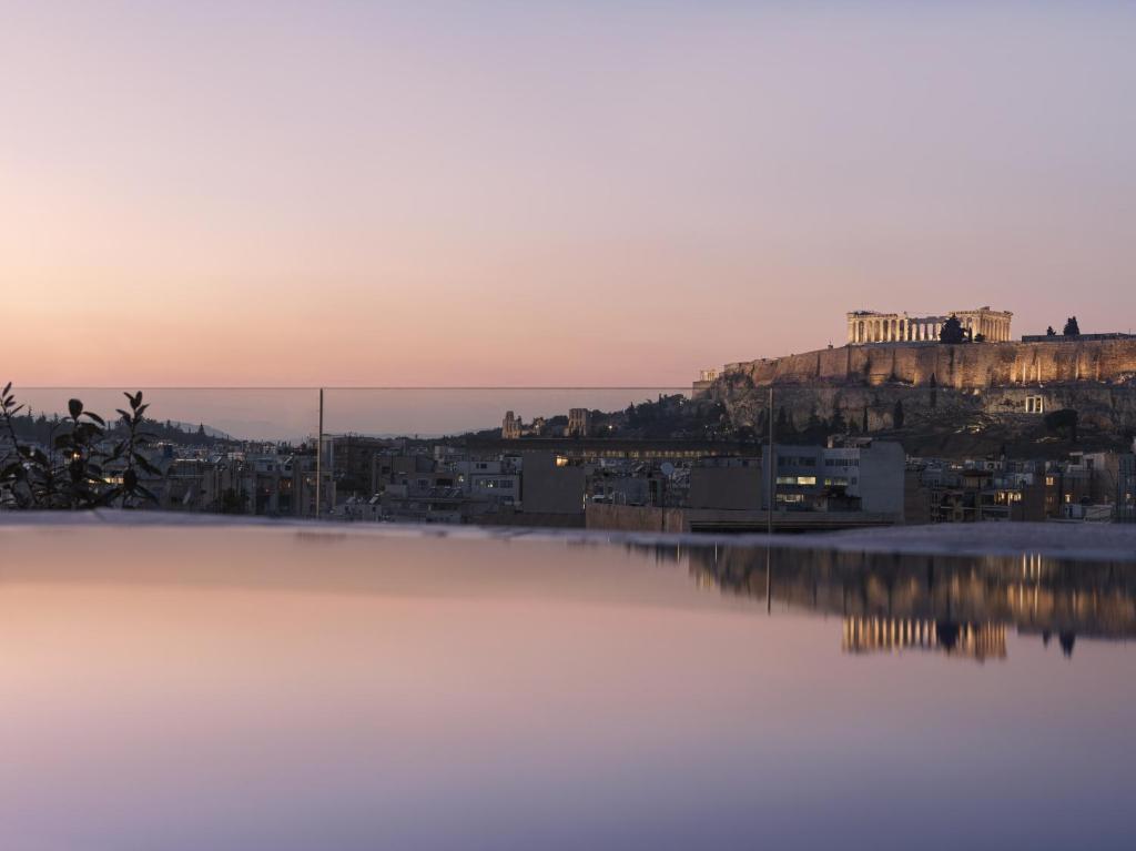 Monastik Living in Athina - Resim 1