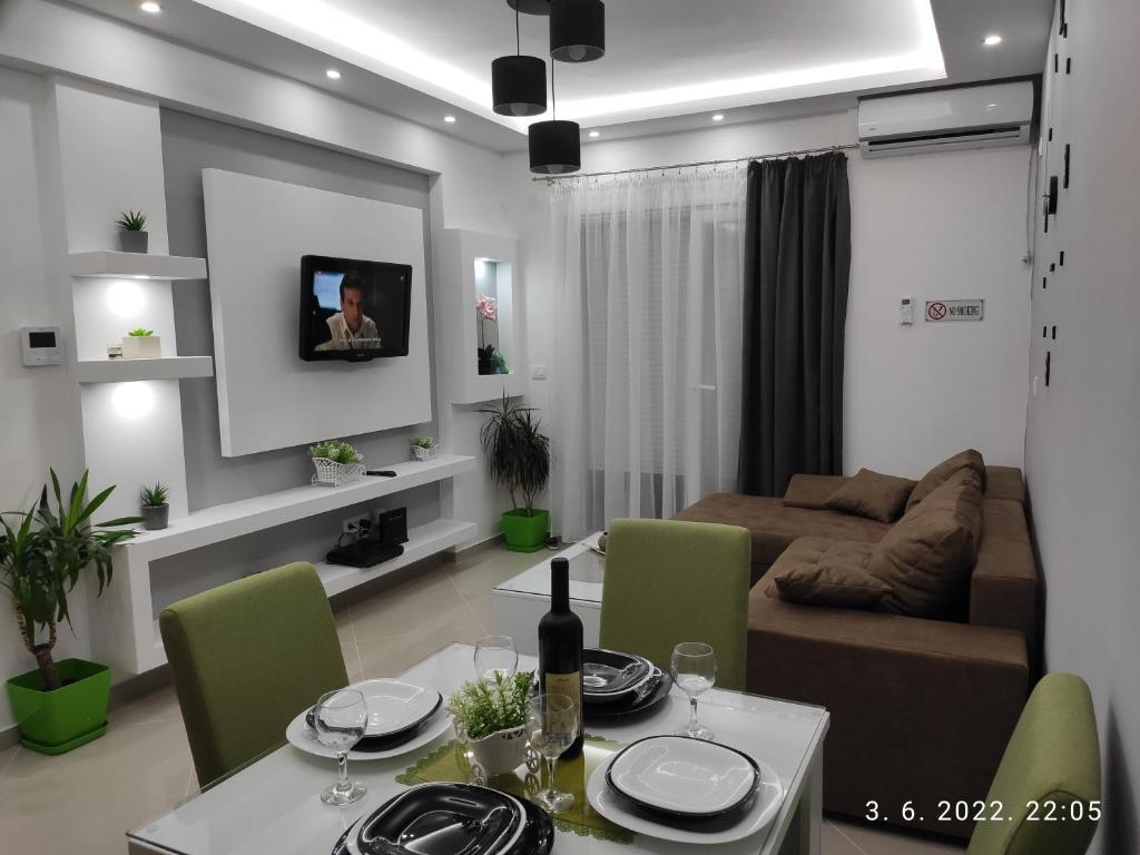 Кът за сядане в AJKULICA Apartman