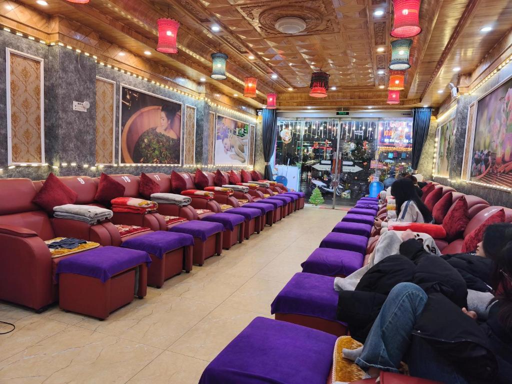 Khu vực ghế ngồi tại Central Sapa March Hotel