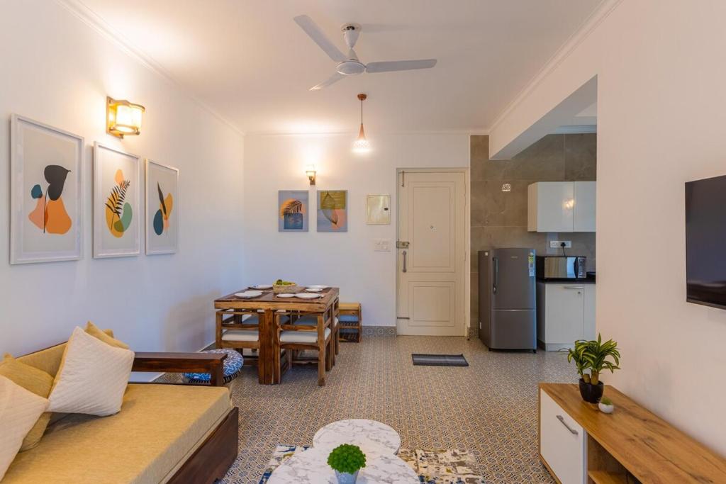 Kuhinja oz. manjša kuhinja v nastanitvi Tranquil 1BHK suite Pool Field Calangute Da Alohas