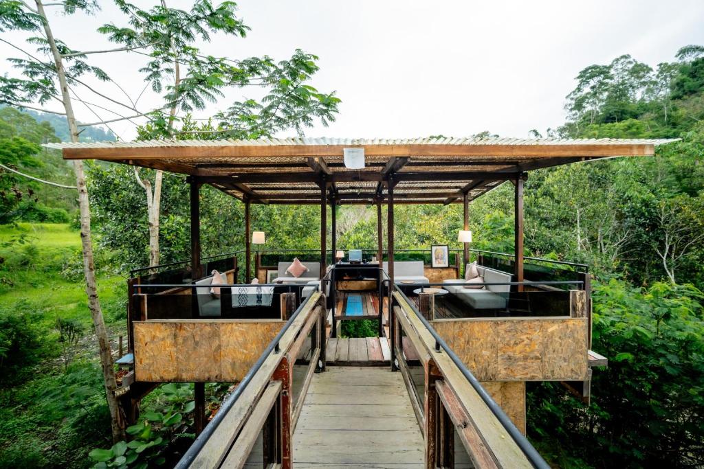 Zahrada ubytování Nirata Treehouse