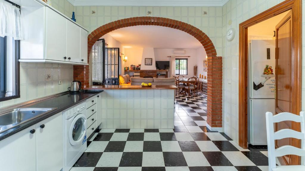 Kuchyň nebo kuchyňský kout v ubytování Villa Corvera Casitas Select
