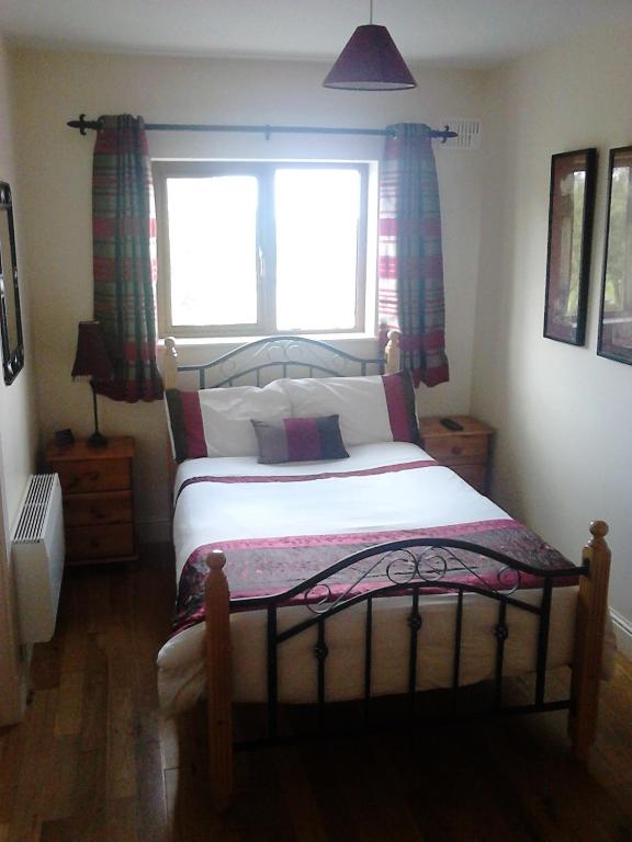 Postel nebo postele na pokoji v ubytování Alverna House B&B