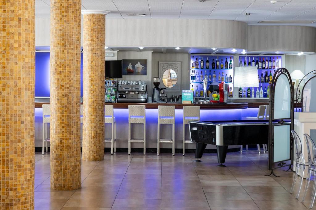 Lounge nebo bar v ubytování Aparthotel Miami Park