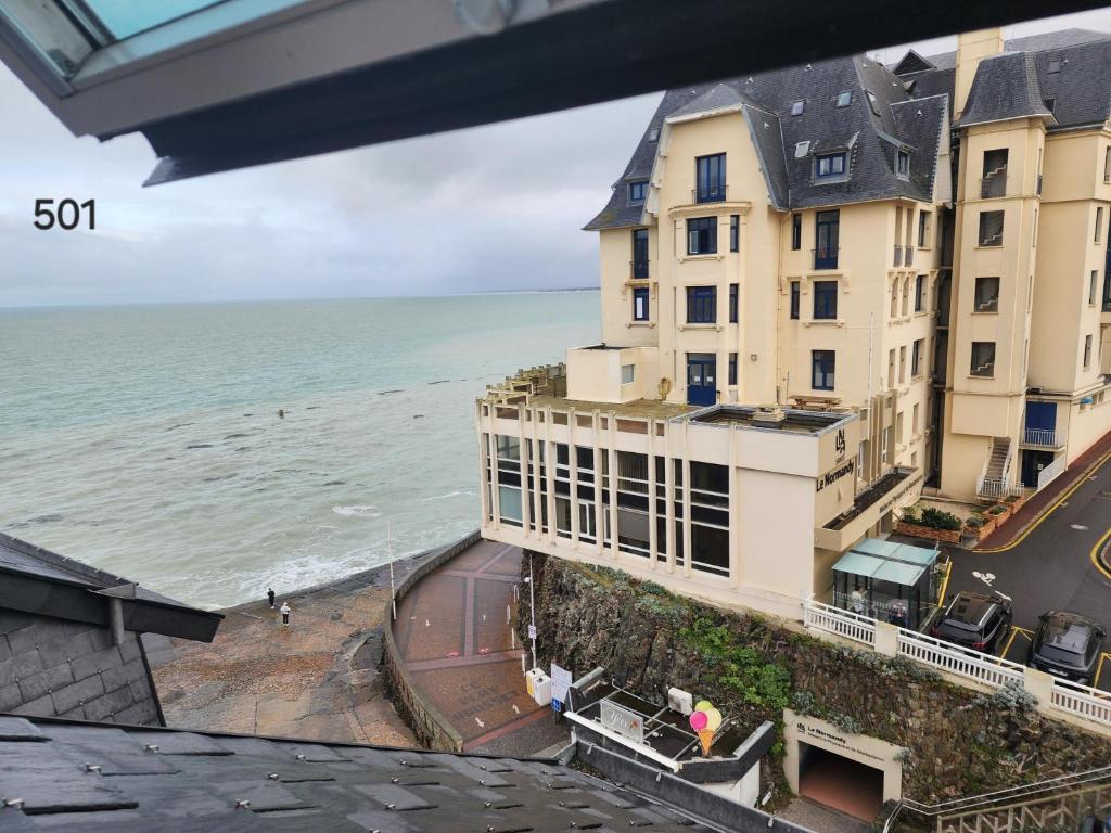 Hotel Des Bains - Comfort Double Room With Side Sea View