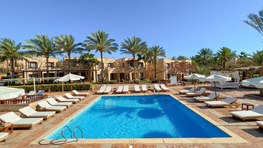 Bazén v ubytování Tamra Beach Resort nebo v jeho okolí