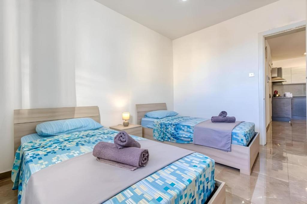 Postel nebo postele na pokoji v ubytování Apartment in Marsaskala
