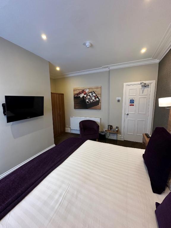 The Chocolate Box Guest House - Resim 39