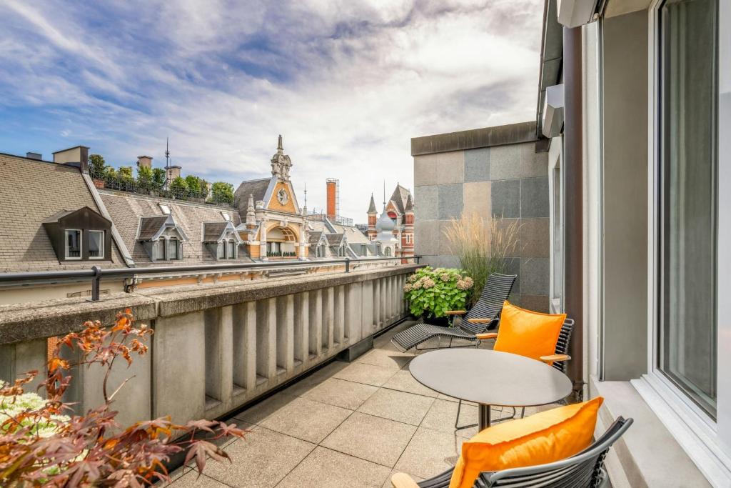 Balkón nebo terasa v ubytování Neues Schloss Privat Hotel Zurich, Autograph Collection