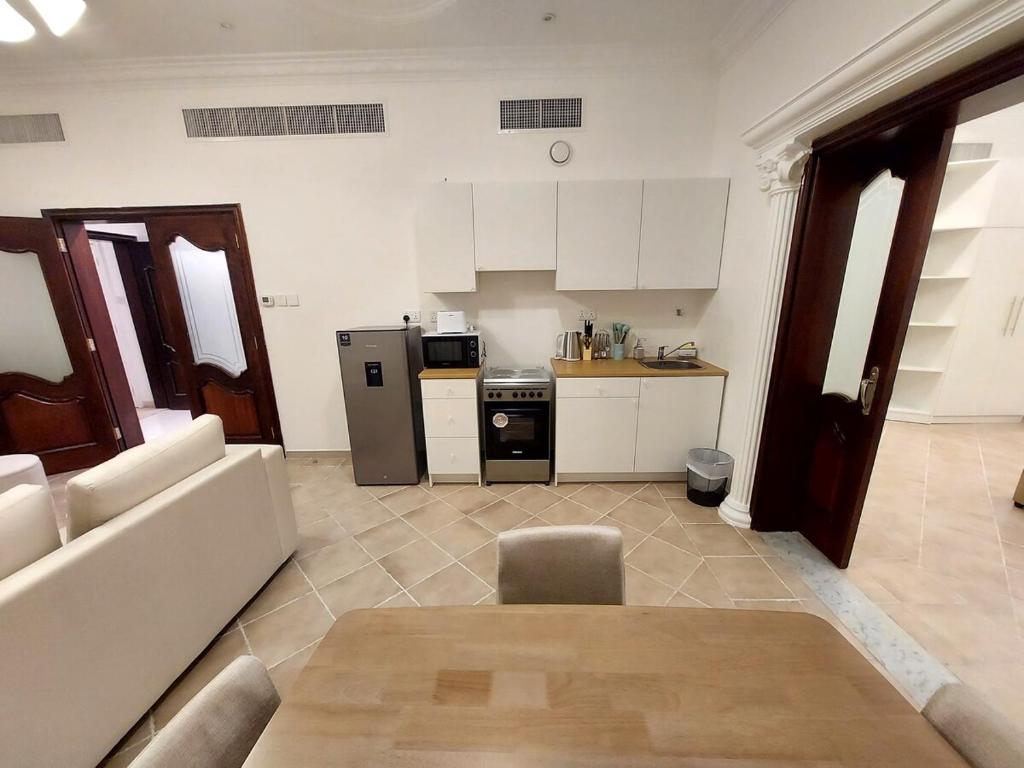 Кухня або міні-кухня у HARF22-101-01 1br apt in AD