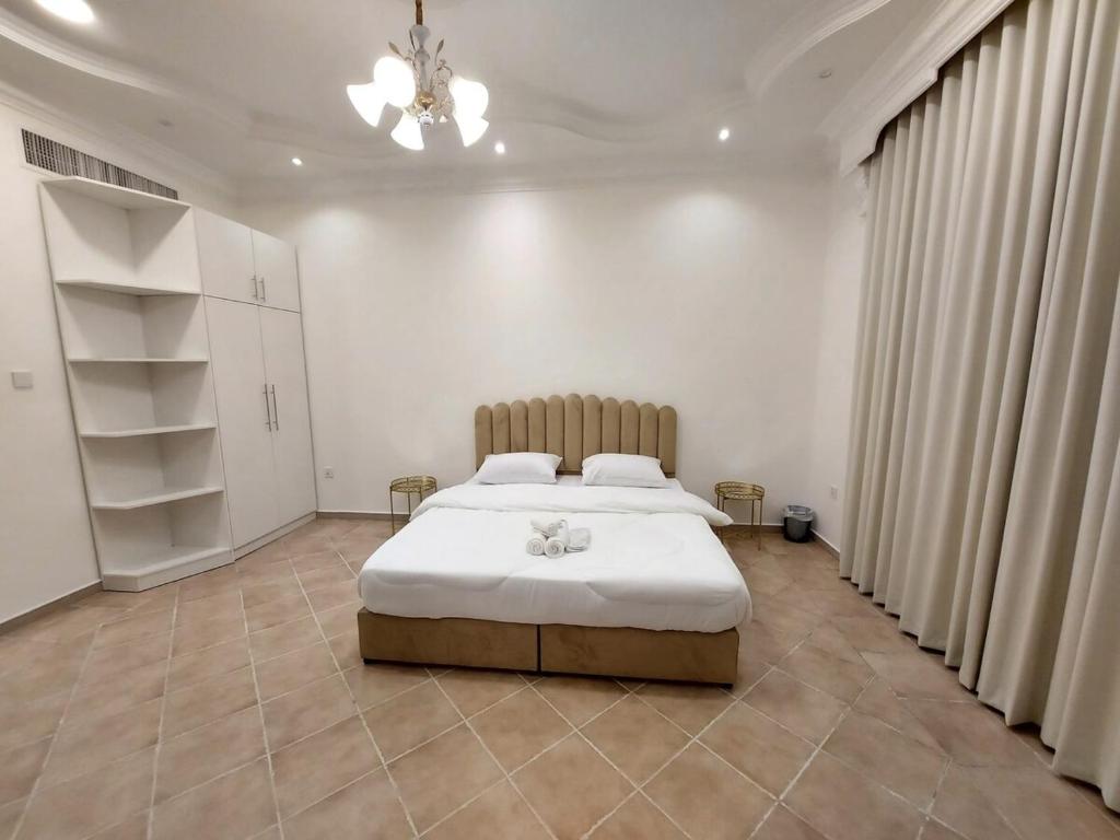 Ліжко або ліжка в номері HARF22-101-01 1br apt in AD