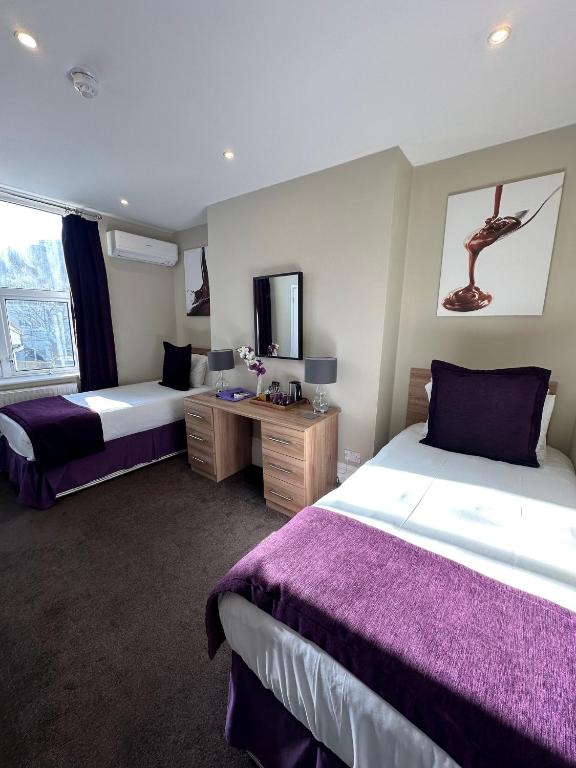 
Standard Twin Room with Garden View
