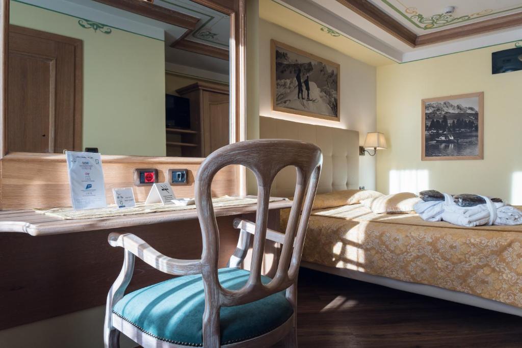 Posezení v ubytování Hotel Alle Alpi
