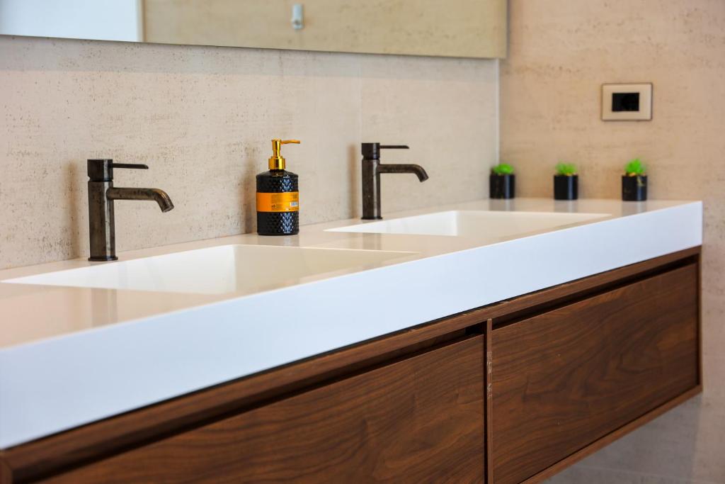 Nápoje v ubytování SanPietro Premium Villas
