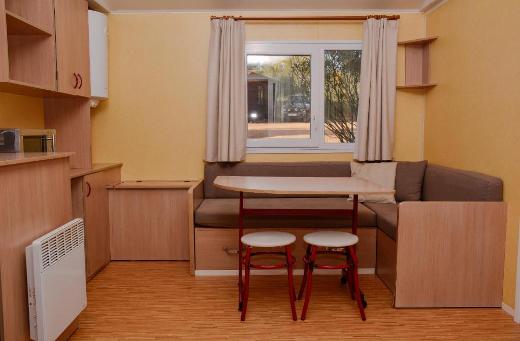 Posezení v ubytování Camping Alquézar