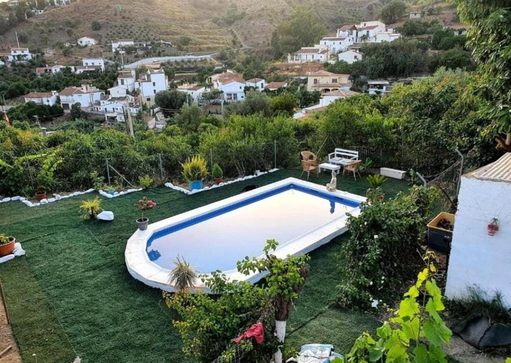 Hermosa Casa con Piscina y Gran Vista a la Montaña