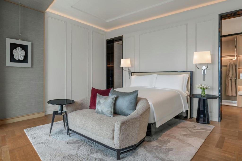 The Ritz-Carlton, Bangkok - 18