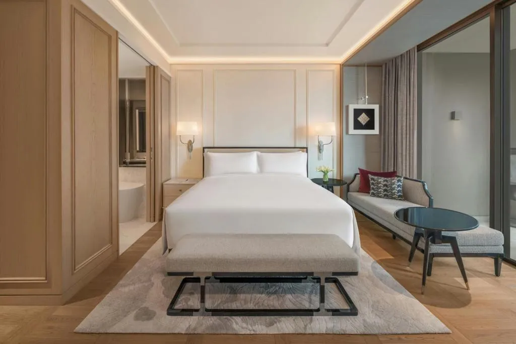 Deluxe King Room with Balcony