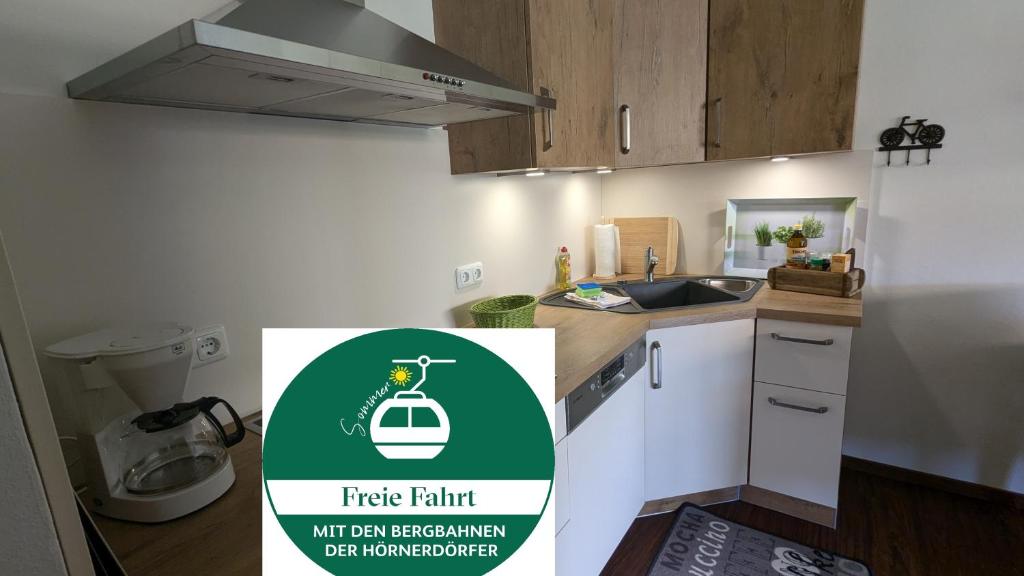 Dapur atau dapur kecil di Ferienwohnung Alpenblick in Bolsterlang Sommerbergbahn kostenlos