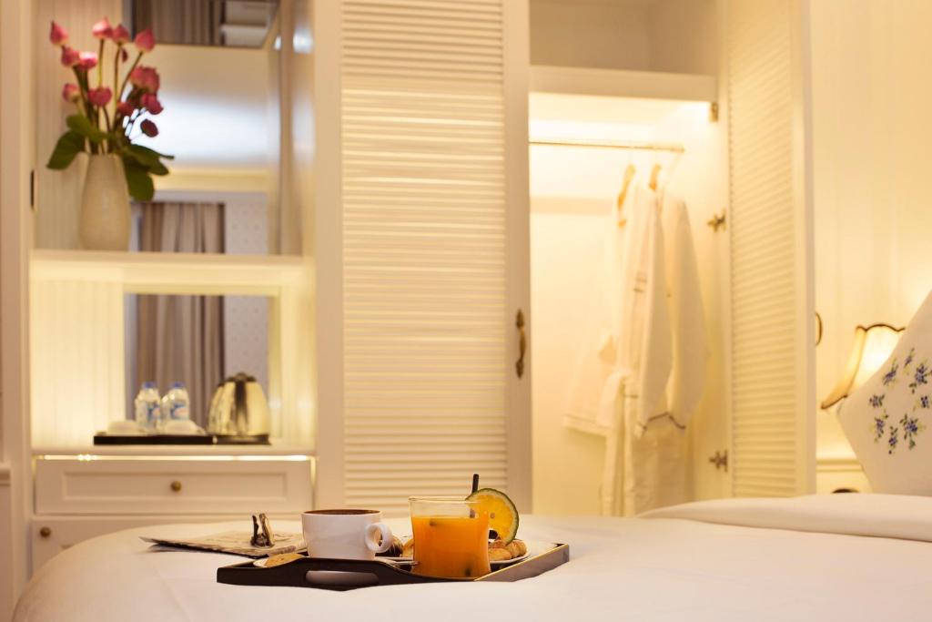 Colonial Elegance Deluxe - Double - Massage Included